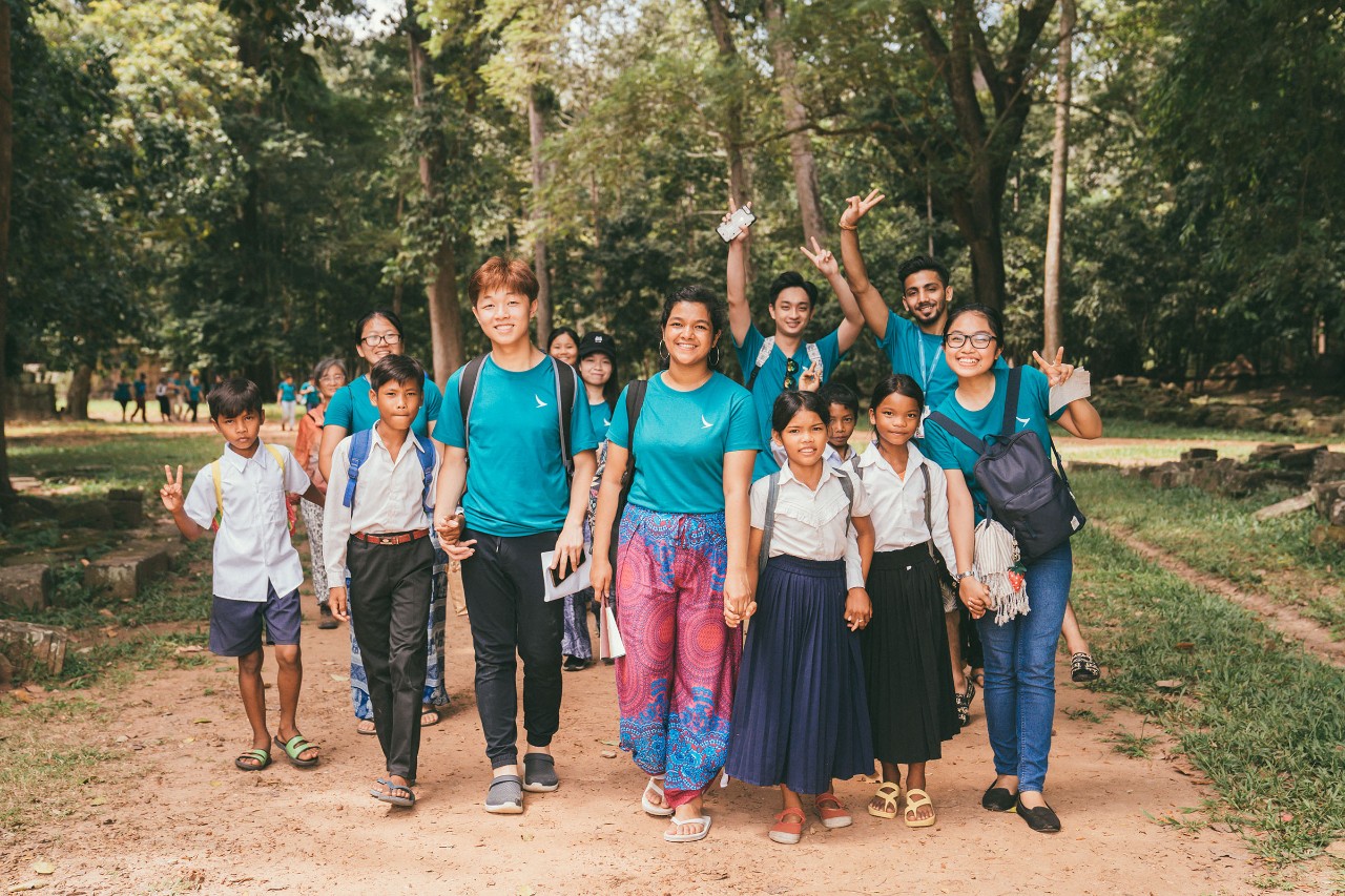 15 young people from different backgrounds rediscover their potential and made breakthroughs in the trip